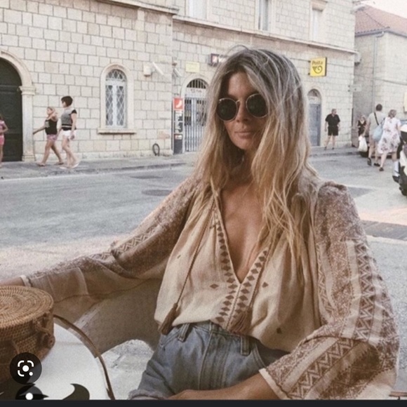 DOEN Mystic Embroidered Peasant Top - Picture 6 of 7